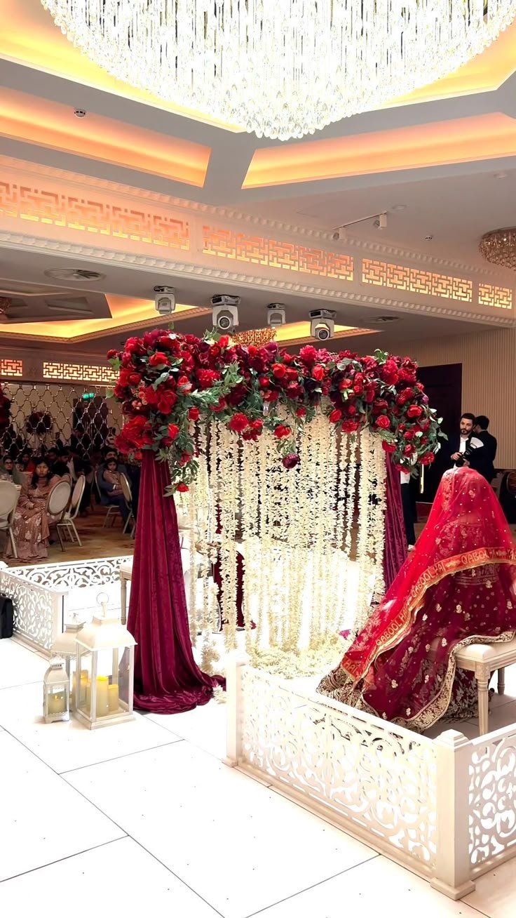 Floral wedding arch